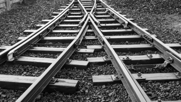 Railroad-tracks-merge